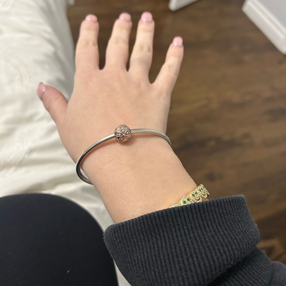 Pandora Authentic Rose Gold Clip Dazzling Daisies - Picture 2 of 2